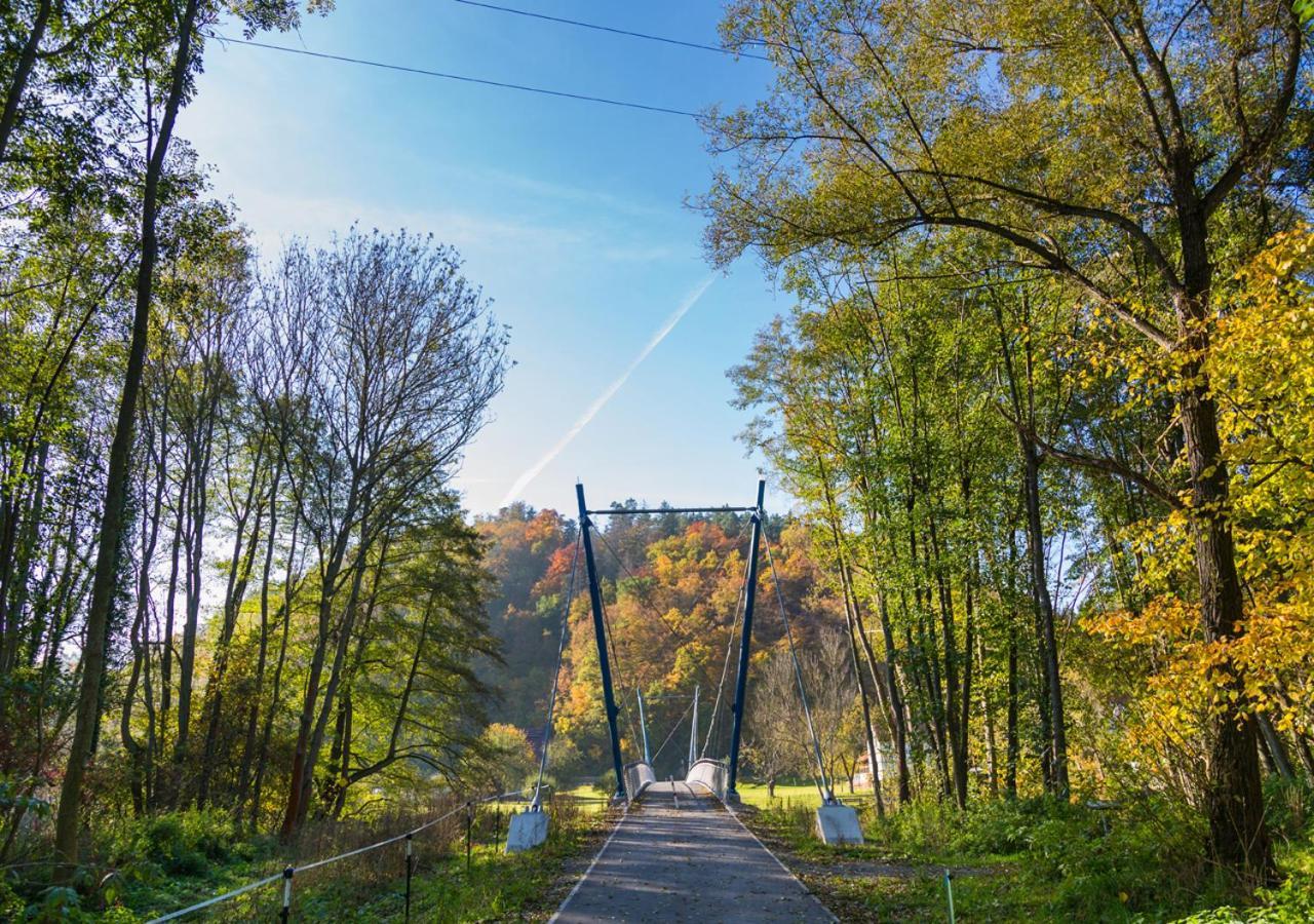 & Bohlenblick Guest house